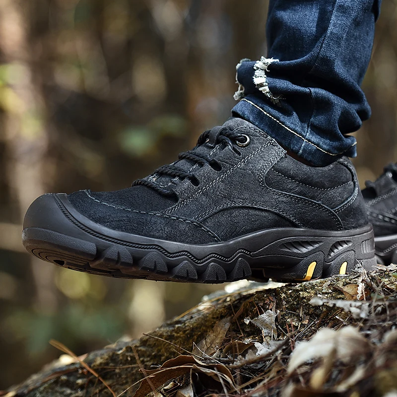 Men outdoor shoes lace up wear-resistant comfortable breathable fashion men's genuine leather hiking Non-slip shoes 38-45
Men outdoor shoes lace up wear-resistant comfortable breathable fashion men's genuine leather hiking Non-slip shoes 38-45