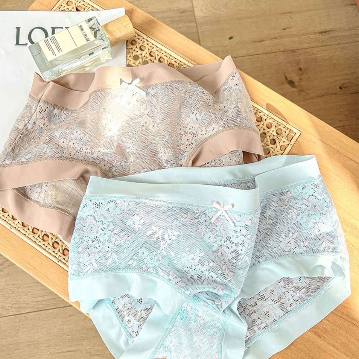 Lace Panties Trend New Cotton Cotton Women's Sexy Japanese High-value Breathable Fashionable Personality Comfortable Briefs
Lace Panties Trend New Cotton Cotton Women's Sexy Japanese High-value Breathable Fashionable Personality Comfortable Briefs