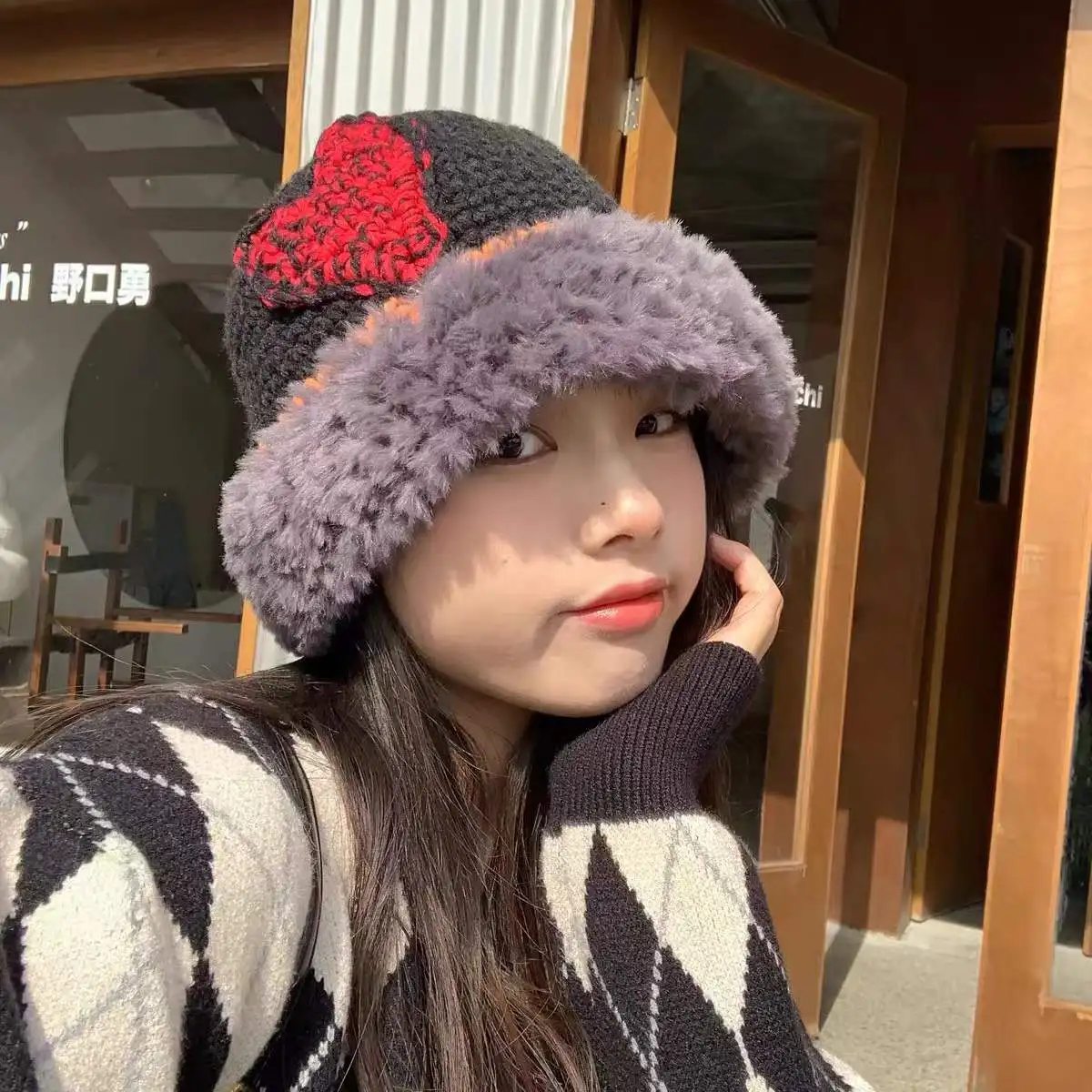 2022 NEW fashion winter hat for women and men beanie caps balaclava style warm Love knitted hat for gift with free shipping
2022 NEW fashion winter hat for women and men beanie caps balaclava style warm Love knitted hat for gift with free shipping
