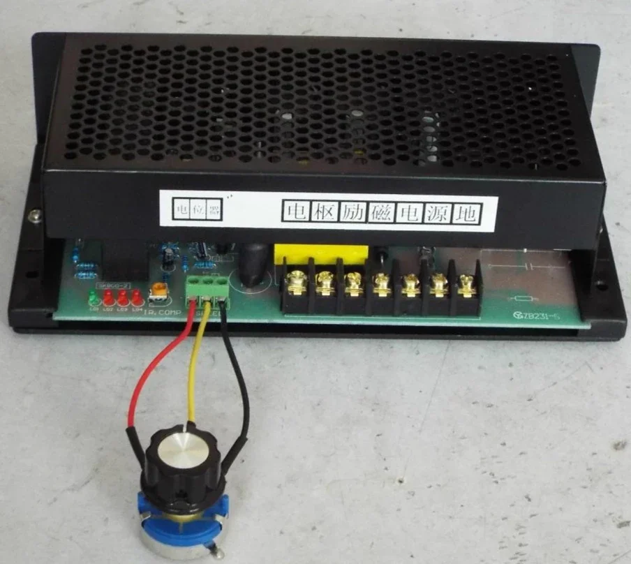 PWM контроллер скорости двигателя постоянного тока блок питания SK800A AC 220V вход DC0-110V контроль вывода
PWM контроллер скорости двигателя постоянного тока блок питания SK800A AC 220V вход DC0-110V контроль вывода