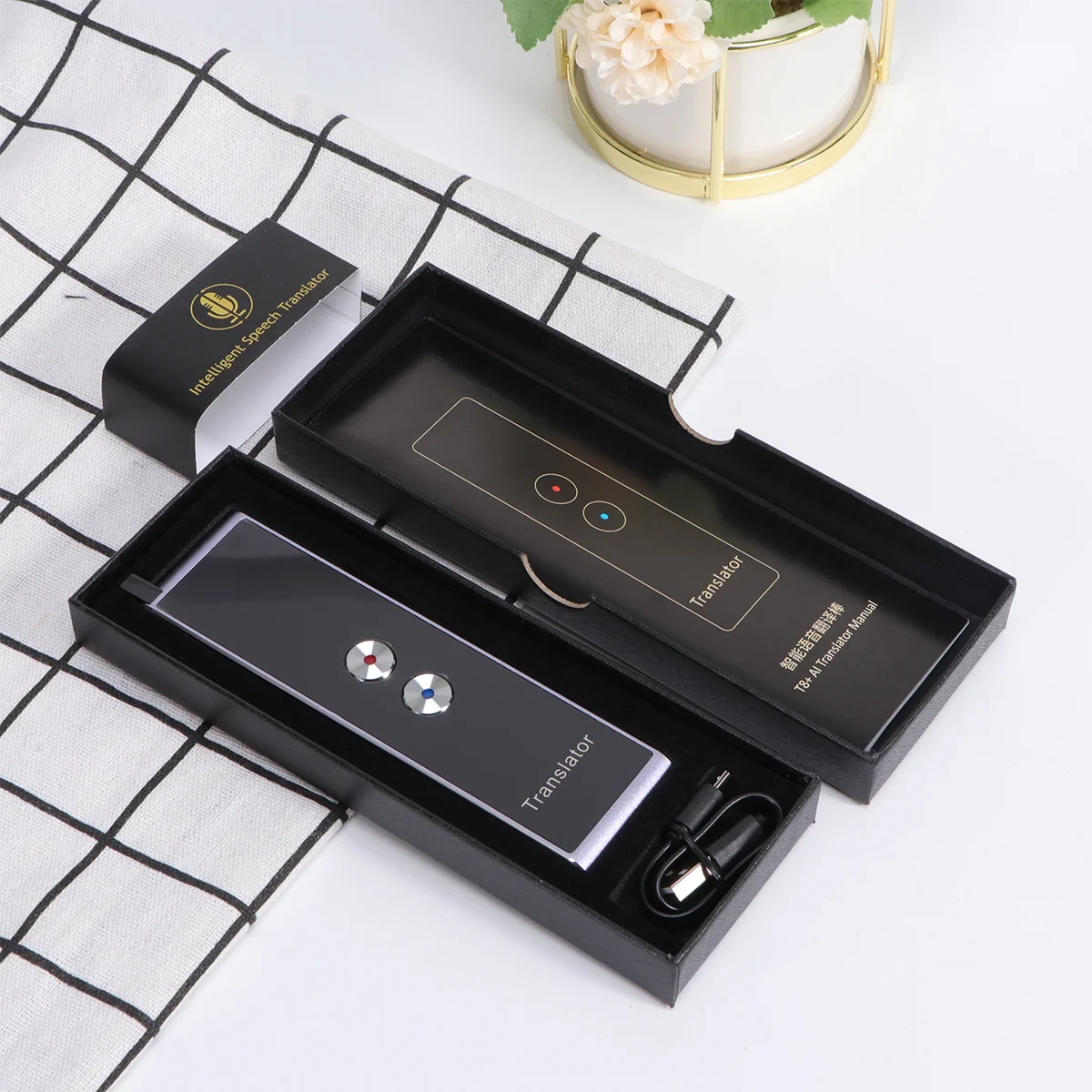 D Batteries Rechargeable Voice Translator Language Device Equipment Rechargable Portable
D Batteries Rechargeable Voice Translator Language Device Equipment Rechargable Portable