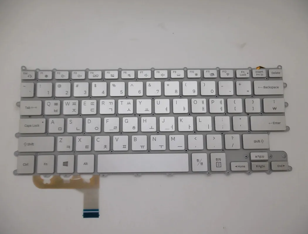 New Silver for Samsung NP900X3T-K01 K02 NT900X3T Korean Version Keyboard With Backlight
New Silver for Samsung NP900X3T-K01 K02 NT900X3T Korean Version Keyboard With Backlight