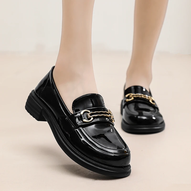 Ladies Leather Loafers Elegant Woman Shoes With Low Heels Female Footwear Dressed Work Buckle Casual Trends Designer Pumps
Ladies Leather Loafers Elegant Woman Shoes With Low Heels Female Footwear Dressed Work Buckle Casual Trends Designer Pumps