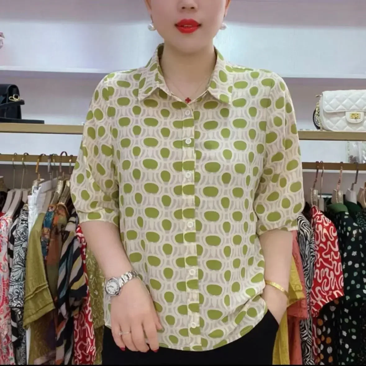 

Vintage green polka dot chiffon shirt female summer new design sense of niche chic sense of foreign tops fashion women 2024