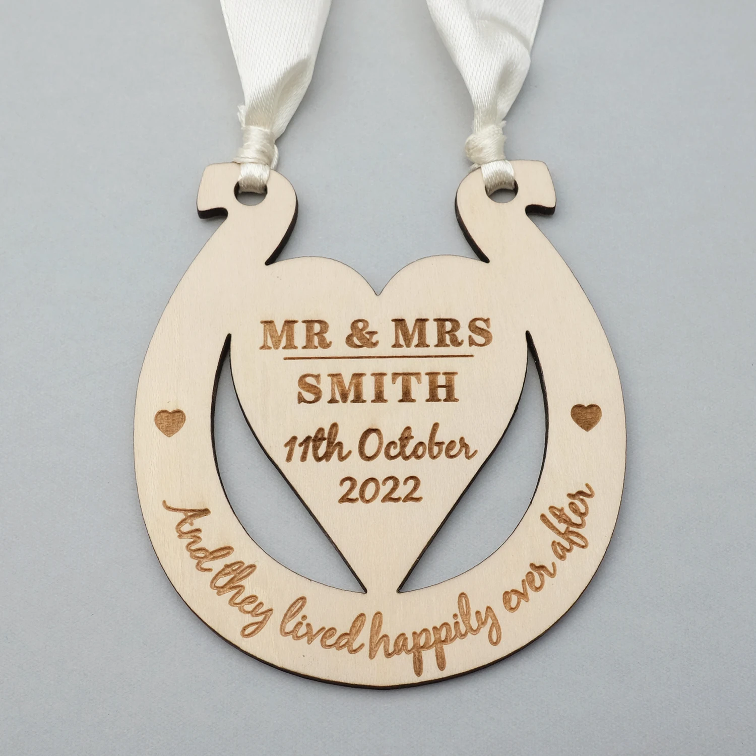 Personalized Wedding Sign Wall Door Hanging Welcome Sign for Wedding Anniversary Gift Birthday Party Decor Sddle Plaque Sign
Personalized Wedding Sign Wall Door Hanging Welcome Sign for Wedding Anniversary Gift Birthday Party Decor Sddle Plaque Sign