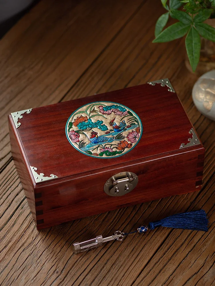 Jewelry Box Mortise Solid Wood New Sandalwood Rosewood Storage Box Three Gold Gift with Lock Wedding
Jewelry Box Mortise Solid Wood New Sandalwood Rosewood Storage Box Three Gold Gift with Lock Wedding