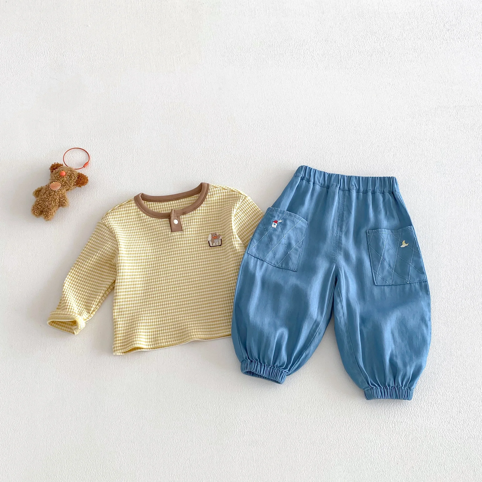 جينز أطفال مطرز برسومات كرتونية لفصلي الربيع والخريف، بنطلون كاجوال للأولاد والبنات، ليجنز طويل عصري بخصر مطاطي جينز أطفال مطرز برسومات كرتونية لفصلي الربيع والخريف، بنطلون كاجوال للأولاد والبنات، ليجنز طويل عصري بخصر مطاطي