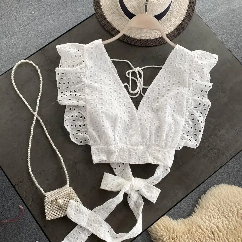 Short Top Women's V-neck Hollowed-out Lace with Large Open Back, High Waist and Navel
Short Top Women's V-neck Hollowed-out Lace with Large Open Back, High Waist and Navel