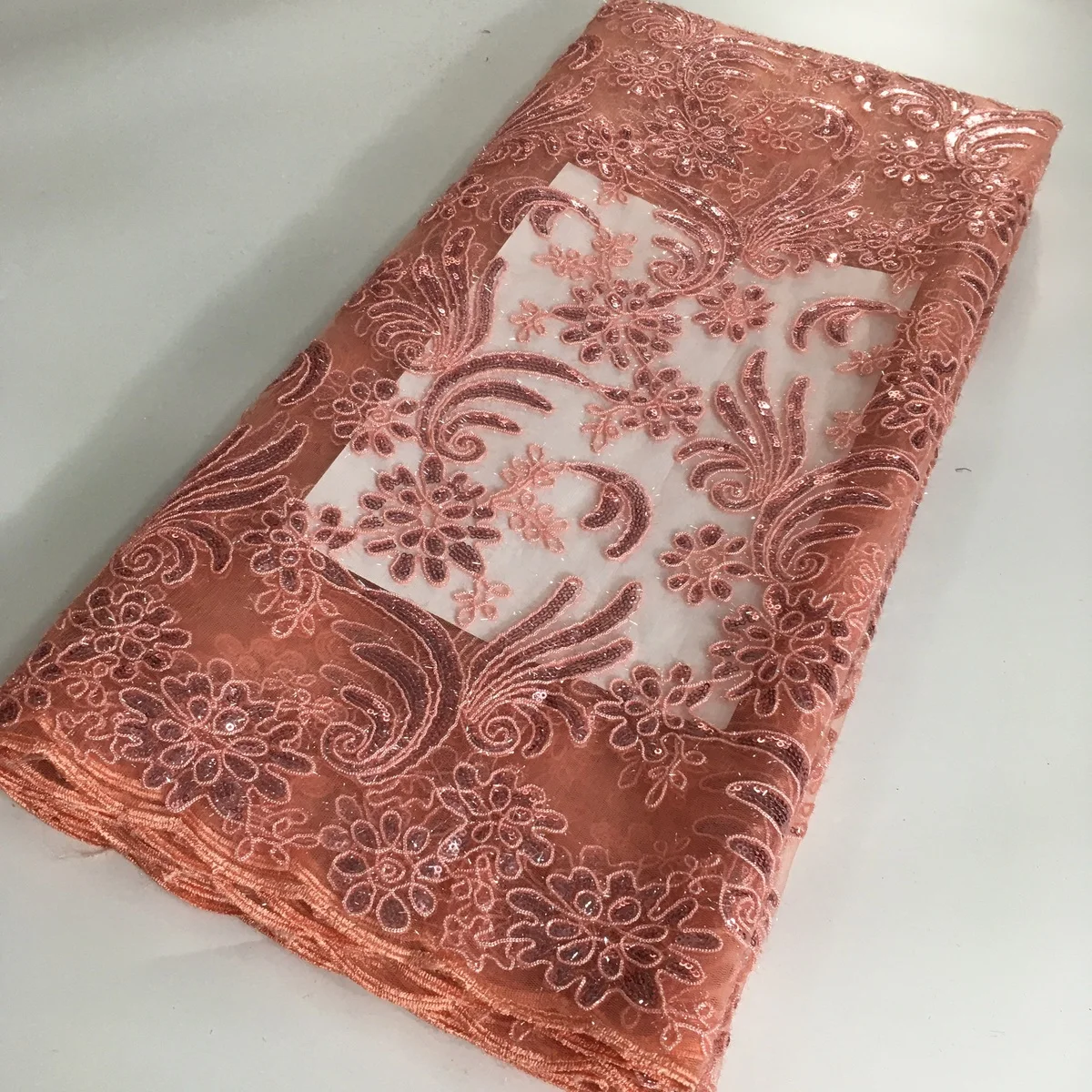 Pink African Lace Fabric 2022 French Lace Fabric Bridal High Quality Nigerian Sequins Net Tulle Lace For Women Dress KYX2211A
Pink African Lace Fabric 2022 French Lace Fabric Bridal High Quality Nigerian Sequins Net Tulle Lace For Women Dress KYX2211A