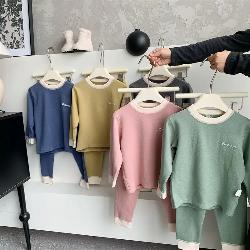 Boys girls home wear autumn winter new children's brother sister clothing long Johns de velvet thermal underwear set thickened
Boys girls home wear autumn winter new children's brother sister clothing long Johns de velvet thermal underwear set thickened