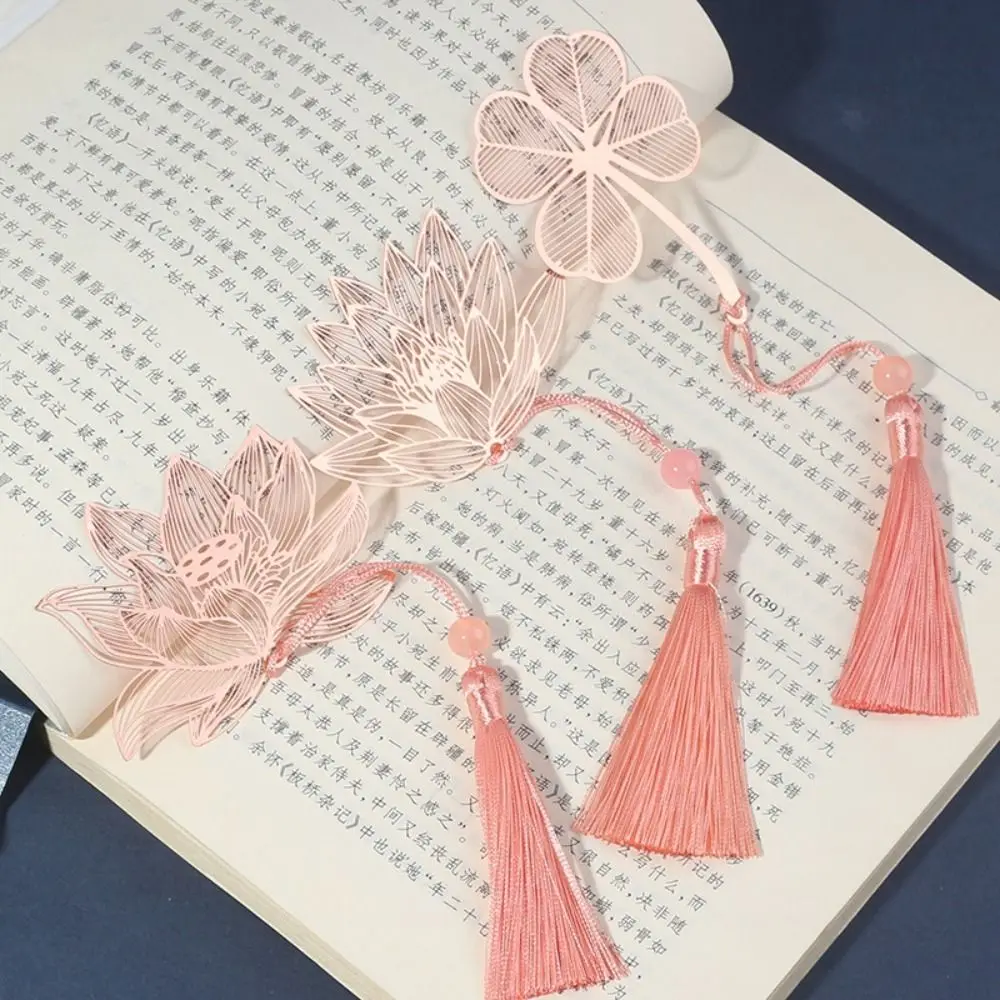 

Metal Bookmark Chinese Style Vintage Creative Leaf Vein Hollow Maple Leaf Fringed Apricot Leaf Bookmark Gifts