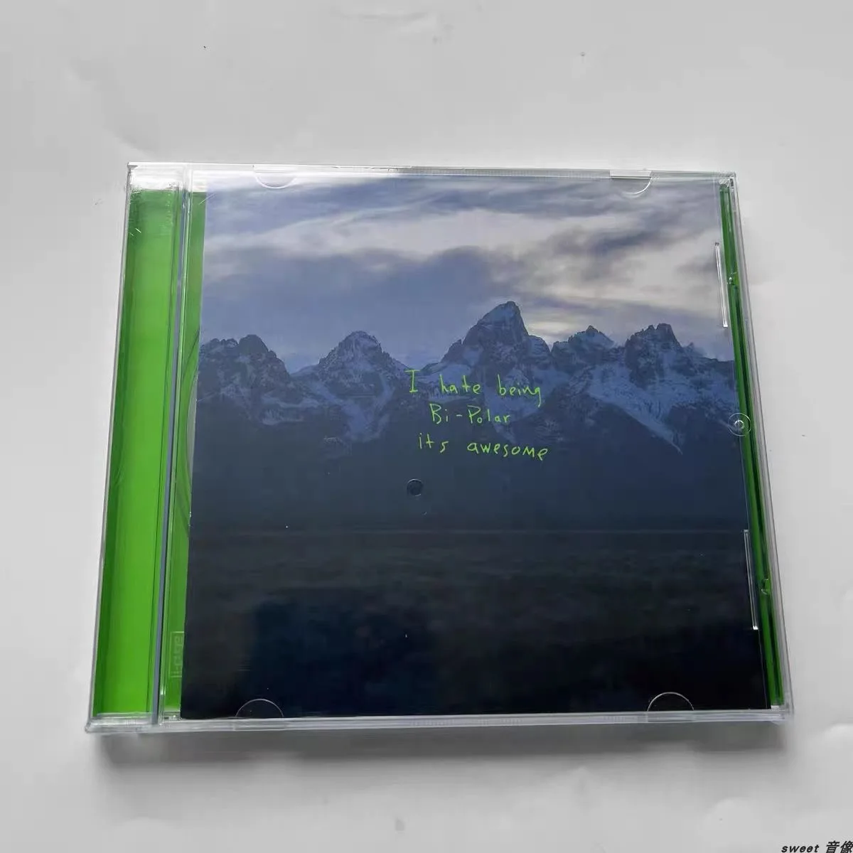 

Classic Kanye West Music CD YE Album Compact Disc Cosplay CD Car Walkman Play Songs Soundtracks Box Party Music Collection Gifts