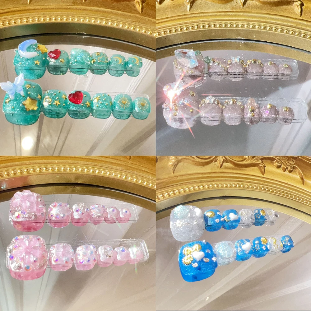 Pure Handmade 12PCS False Toes Nails Luxury Retro Style Rhinestone Decoration Artificial Nails Wearable Patch Removable Nail
Pure Handmade 12PCS False Toes Nails Luxury Retro Style Rhinestone Decoration Artificial Nails Wearable Patch Removable Nail
