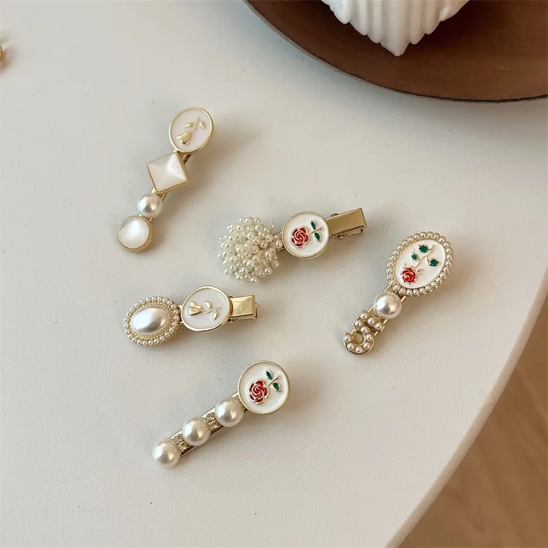 Pearl Duck Beak Clip Retro Lady Hair Clip Side Clip Temperament Broken Hair Bangs Clip Simple Trend Clip
Pearl Duck Beak Clip Retro Lady Hair Clip Side Clip Temperament Broken Hair Bangs Clip Simple Trend Clip