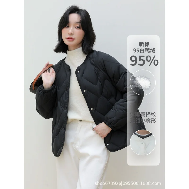 

2023 New Rhombus Lightweight down Jacket Women's Short Chic Autumn and Winter Warm Small Coat Tide 95 White Duck down