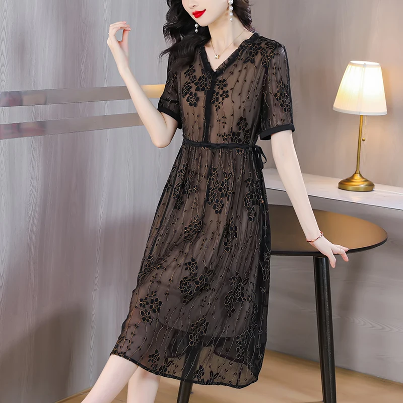 2023 New Fashion Silk Printed Silk Silk Dress Women's Summer Versatile Loose Fit V-neck Casual Vacation Dress Vestidos
2023 New Fashion Silk Printed Silk Silk Dress Women's Summer Versatile Loose Fit V-neck Casual Vacation Dress Vestidos