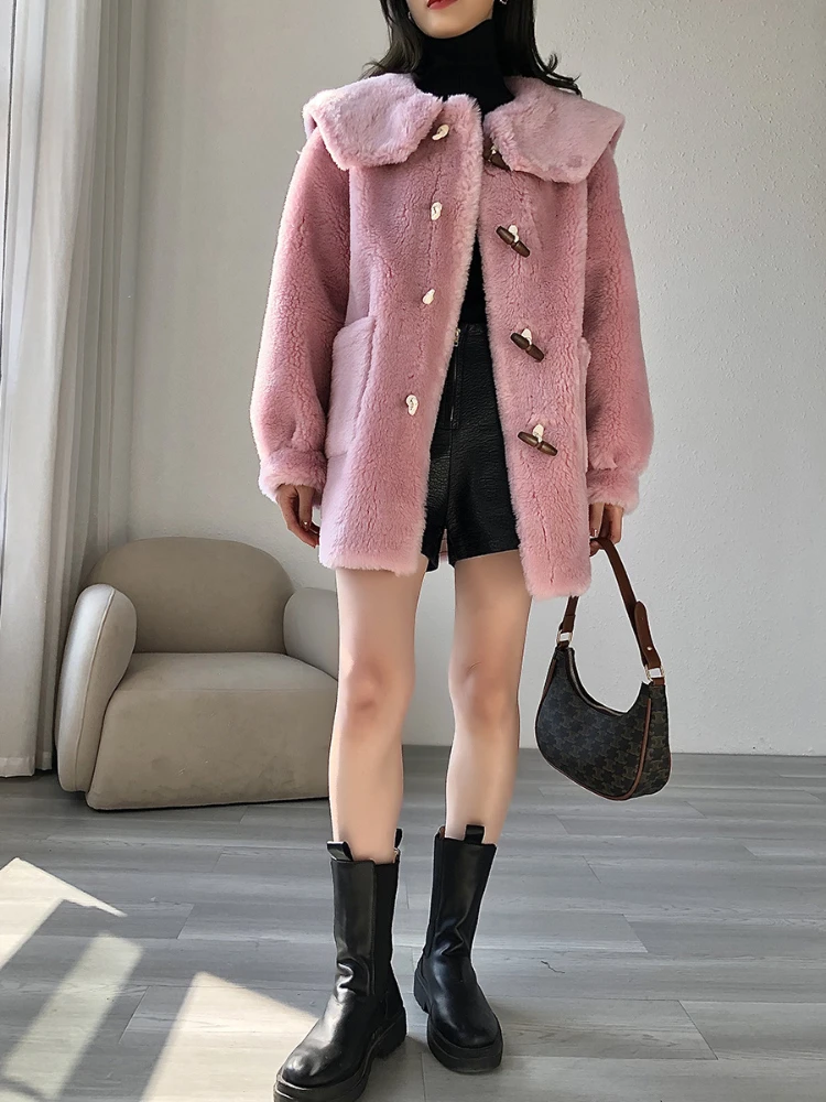 2023 Real Fur Coat Winter Jacket Women Natural Weave Wool Fur Horn Button Thick Warm Navy Collar Long Outerwear Streetwear
2023 Real Fur Coat Winter Jacket Women Natural Weave Wool Fur Horn Button Thick Warm Navy Collar Long Outerwear Streetwear