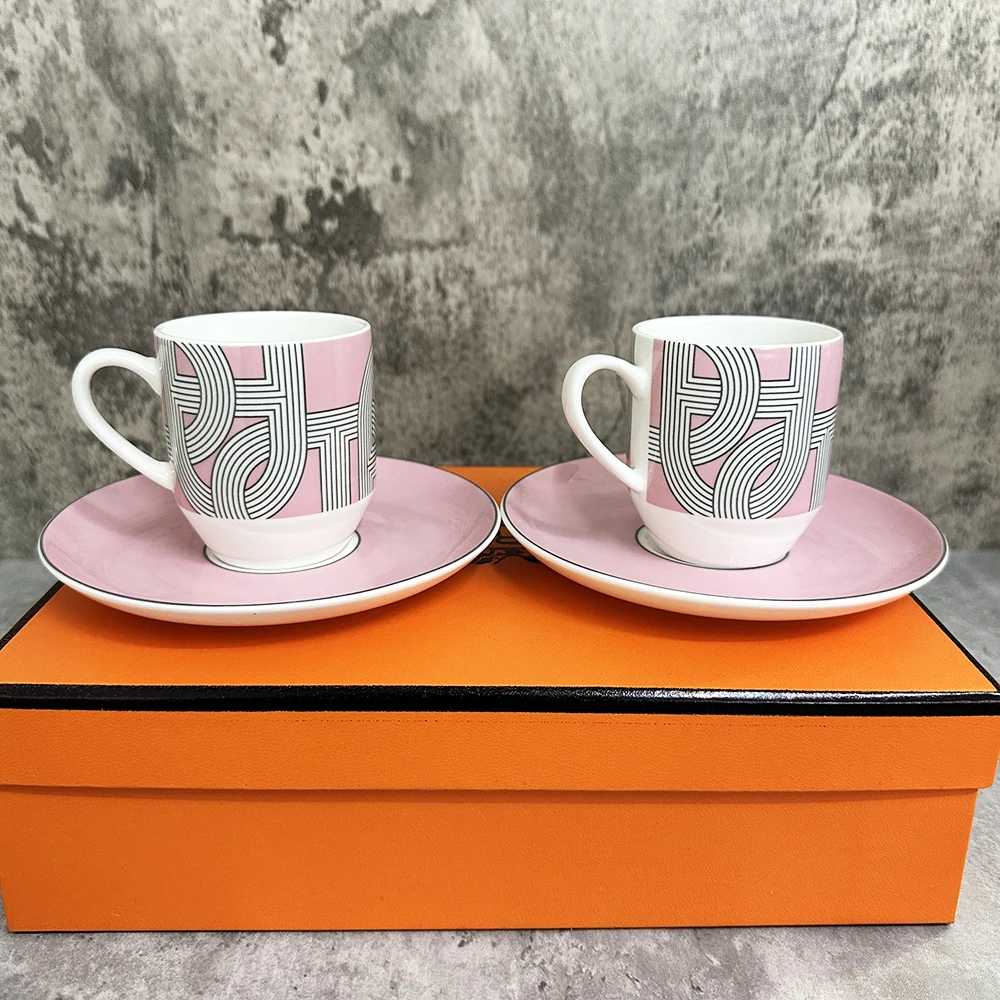 2022 New Runway Design 120Ml Bone China Coffee Cups and Saucers Tableware Coffee Plates Dishes Afternoon Tea Coffee Drinkware
2022 New Runway Design 120Ml Bone China Coffee Cups and Saucers Tableware Coffee Plates Dishes Afternoon Tea Coffee Drinkware
