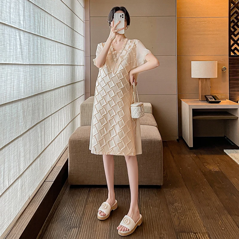 Elegant Maternity Summer Dresses Sweet Puff Sleeve Ruffles Rivet V-Neck Pregnant Woman Dobby Dress Maternity Party Dress Wedding
Elegant Maternity Summer Dresses Sweet Puff Sleeve Ruffles Rivet V-Neck Pregnant Woman Dobby Dress Maternity Party Dress Wedding