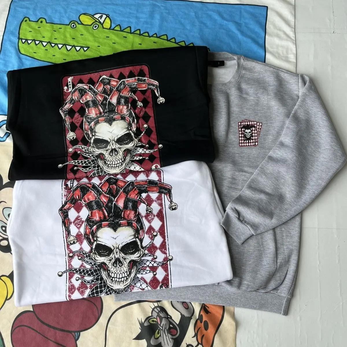 Skulls Gothic Winter Clothes Vintage Men Hoody Long sleeve Streetwear Graphic Sweatshirts Pullovers 90s Mens Kanye Y2k Hoodies
Skulls Gothic Winter Clothes Vintage Men Hoody Long sleeve Streetwear Graphic Sweatshirts Pullovers 90s Mens Kanye Y2k Hoodies