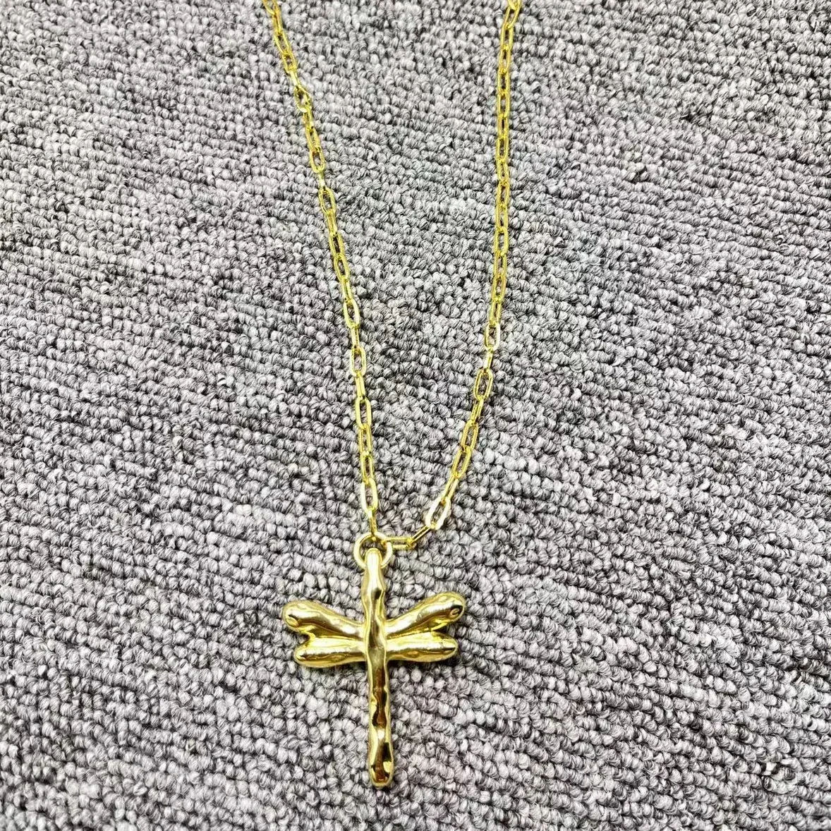 

2022 New UNOde50 Exquisite Fashion Electroplating 925 14K Dragonfly Necklace Jewelry Gifts