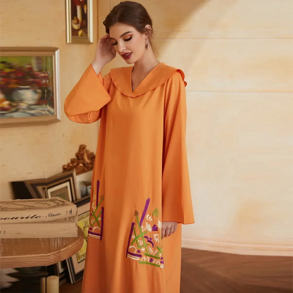 Elegance Embroidered Abayas for Women Turn Down Collar Muslim Dresses Dubai Abaya Long Robe Long Sleeve Women Dress Vestidos
Elegance Embroidered Abayas for Women Turn Down Collar Muslim Dresses Dubai Abaya Long Robe Long Sleeve Women Dress Vestidos