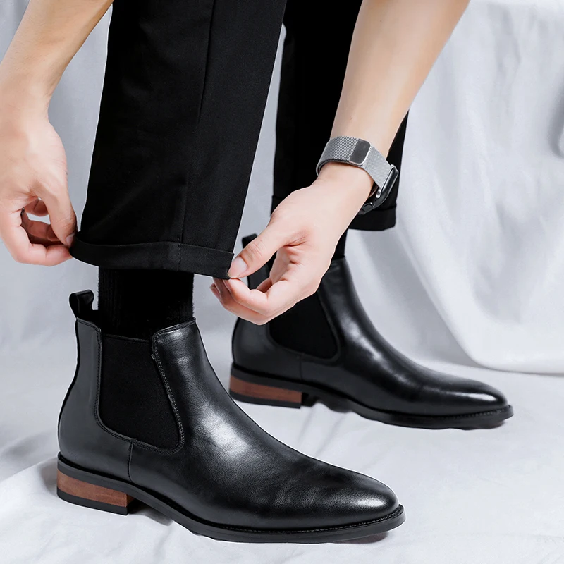 New Men's Fashion Trend Luxury Brand Boots Soft Leather Elastic Lacing Ankle Boots Versatile Formal Business Men's Chelsea Boots
New Men's Fashion Trend Luxury Brand Boots Soft Leather Elastic Lacing Ankle Boots Versatile Formal Business Men's Chelsea Boots