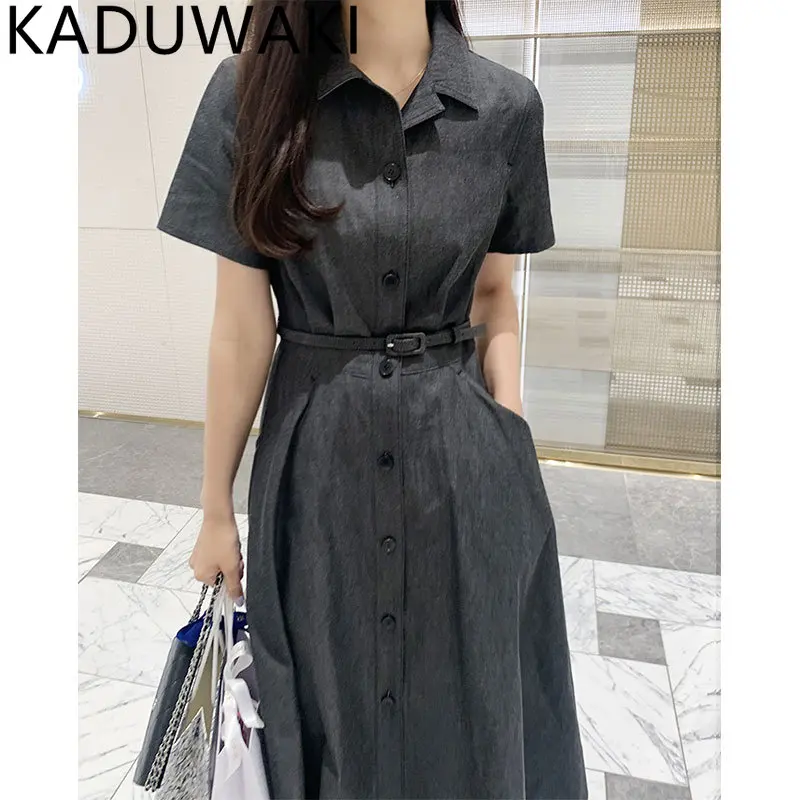 Korean Chic Women's Vintage Denim Long Dress with Belt Peter Pan Collar Short Sleeve Sweet A-line Slim Waist Sundress Female
Korean Chic Women's Vintage Denim Long Dress with Belt Peter Pan Collar Short Sleeve Sweet A-line Slim Waist Sundress Female