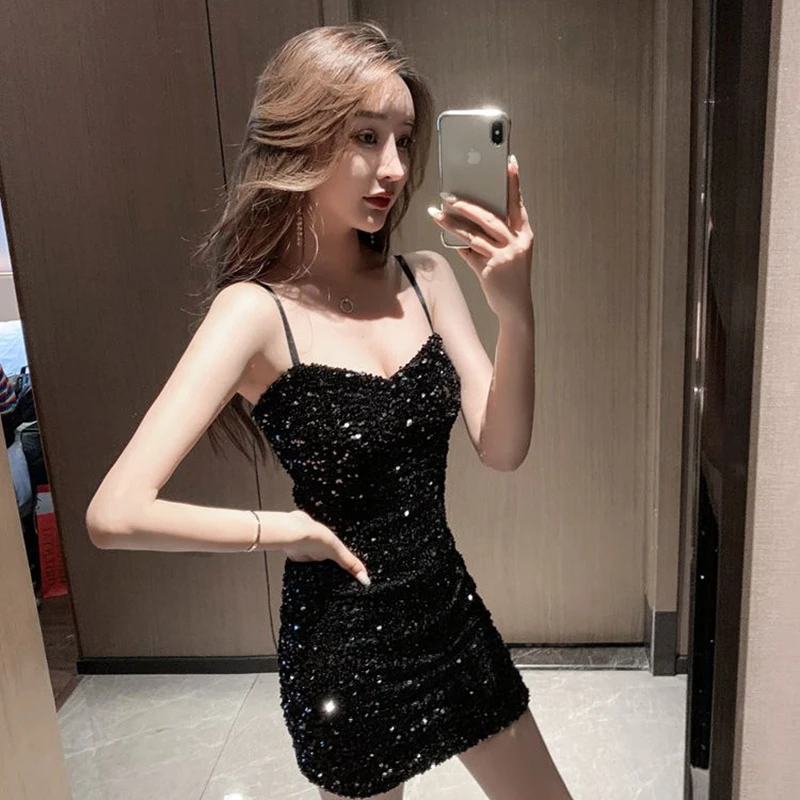 Sequins woman halter spring 2024 new temperament bottoming outside wear package hip sexy Slim women dresses
Sequins woman halter spring 2024 new temperament bottoming outside wear package hip sexy Slim women dresses