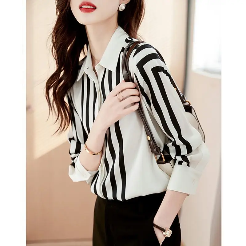 2024 Women Spring Autumn New Loose Polo Neck Shirt Female Fashion Striped Long-sleeved Shirts Ladies Casual Chiffon Blouses J368
2024 Women Spring Autumn New Loose Polo Neck Shirt Female Fashion Striped Long-sleeved Shirts Ladies Casual Chiffon Blouses J368