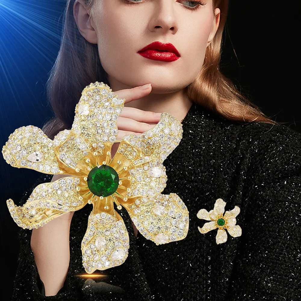 

Brooch for Women Exquisite Silvery Gold Flower Brooches green gem Zircon Inlaid Clothing Lapel Pins High Quality Jewelry Gifts