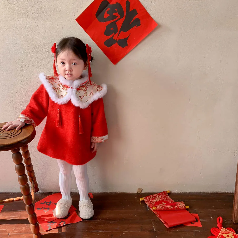 Зимнее платье Qipao с кукольным воротником для девочек, в китайском стиле, ханьфу, детское платье-Ципао с цветами на новый год, плюшевая утепленная теплая одежда
Зимнее платье Qipao с кукольным воротником для девочек, в китайском стиле, ханьфу, детское платье-Ципао с цветами на новый год, плюшевая утепленная теплая одежда