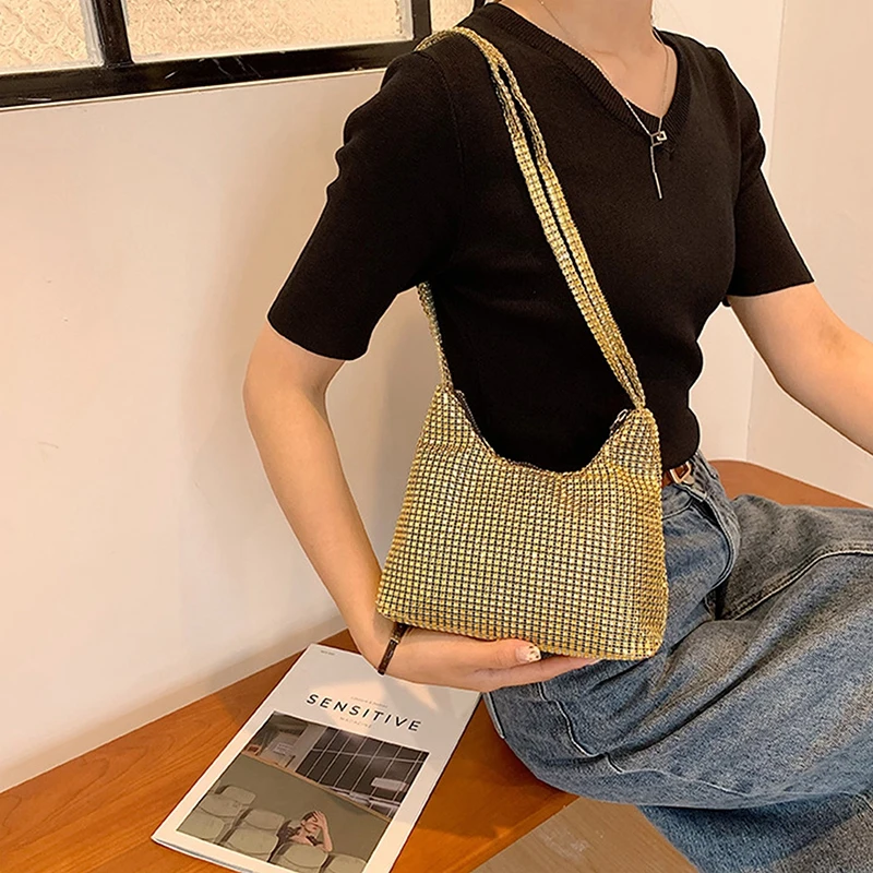 Exquisite Rhinestones Shiny Purse Bag Rhinestone Underarm Bag Evening Bag Wedding Shoulder Bag Handbag for Dinner Party Wear
Exquisite Rhinestones Shiny Purse Bag Rhinestone Underarm Bag Evening Bag Wedding Shoulder Bag Handbag for Dinner Party Wear