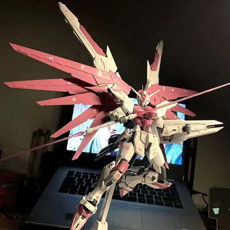 

DABAN 6650 Sakura Pink Freedom MG 1/100 VER.2.0 Action Figure ZGMF-X10A Assemble Model Assembly Collectible Toys Gifts