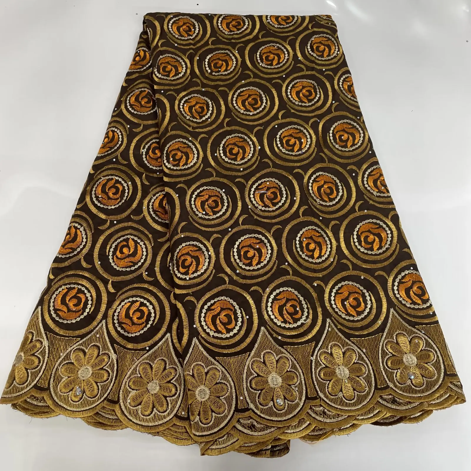 African Swiss Lace Fabric 5 Yards Nigerian Cotton Lace Embroidery Fabric High Quality Tissus For Sew Cloth Women Dress
African Swiss Lace Fabric 5 Yards Nigerian Cotton Lace Embroidery Fabric High Quality Tissus For Sew Cloth Women Dress