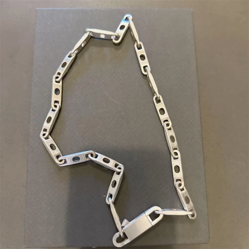 22ss Rick Jewelry Y2k Accessories Necklace for Men Ro Owens Stainless Vintage Latch Chain Splicing Style
22ss Rick Jewelry Y2k Accessories Necklace for Men Ro Owens Stainless Vintage Latch Chain Splicing Style