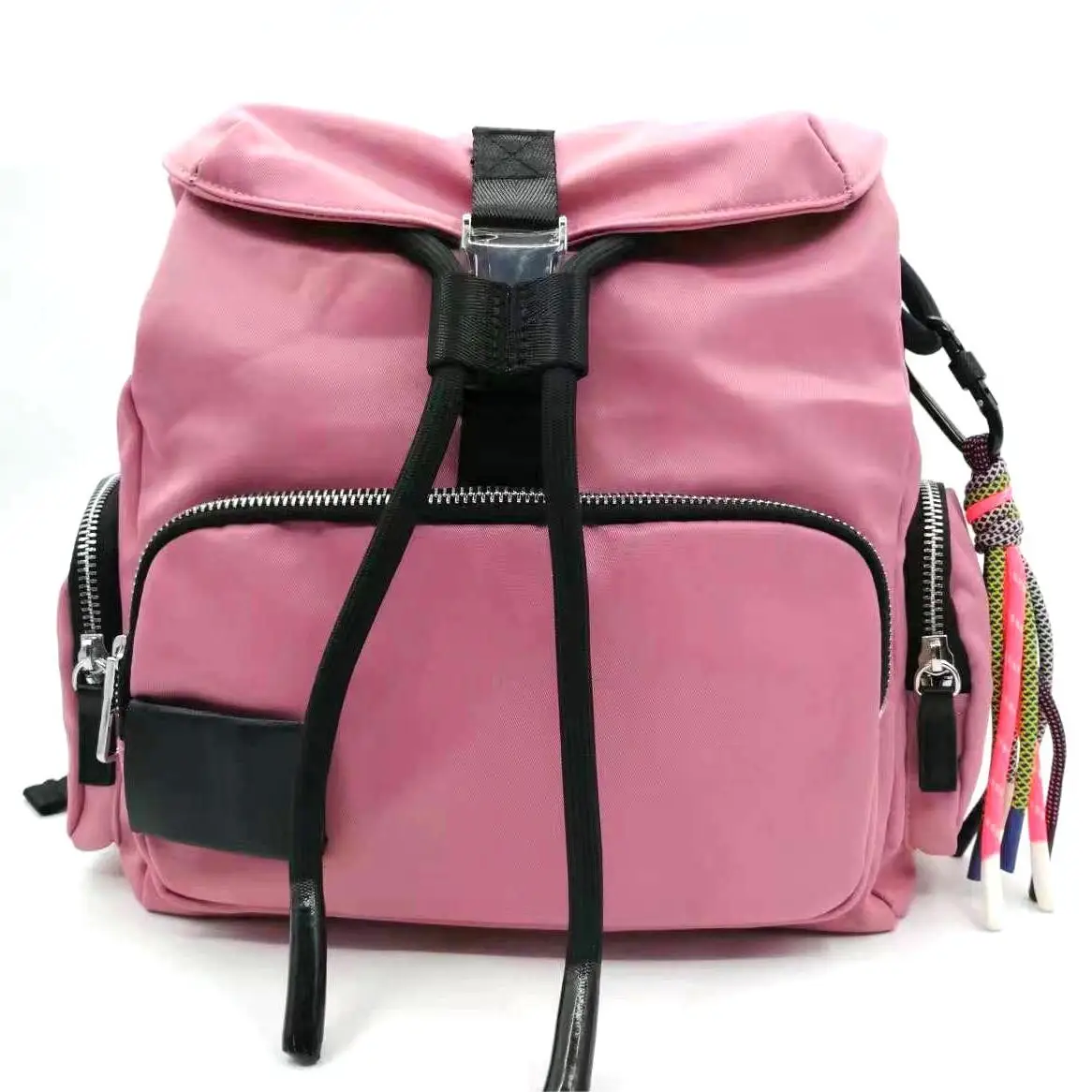 

2023 nueva mochila para mujeres mochila impermeable de nylon bolsa de almacenamiento de computadora de gran capacidad de varias