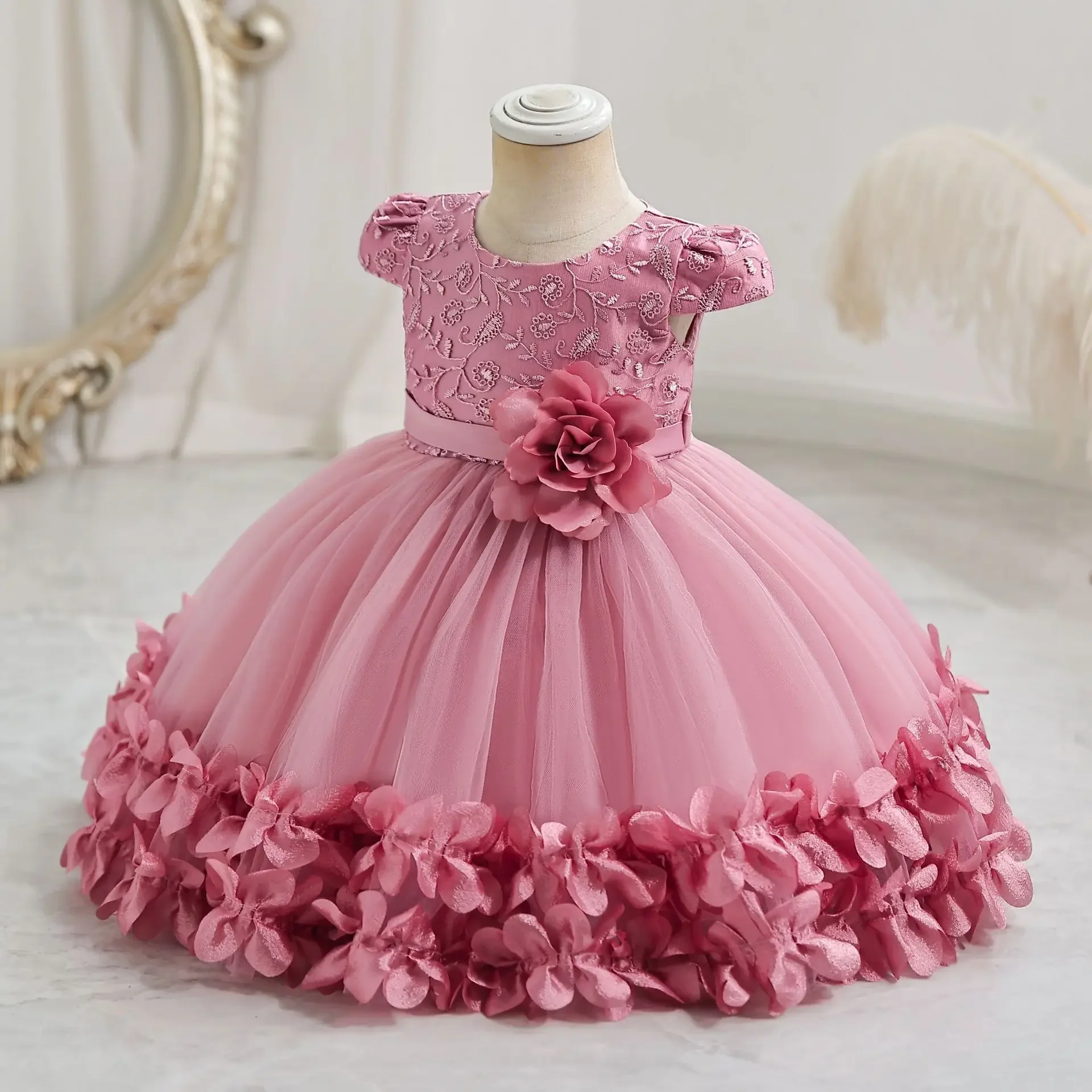 

Flower Princess Dress For Girls 0 to 12 months Cute Bowknot Petal Clothes Baby Girl Gowns Embroidery Toddler Newborn One-piece