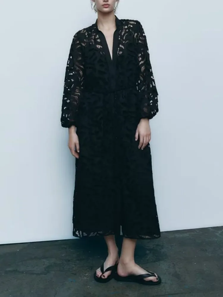 Summer new fashion western style European and American style casual all-match women's hollow embroidery dress
Summer new fashion western style European and American style casual all-match women's hollow embroidery dress