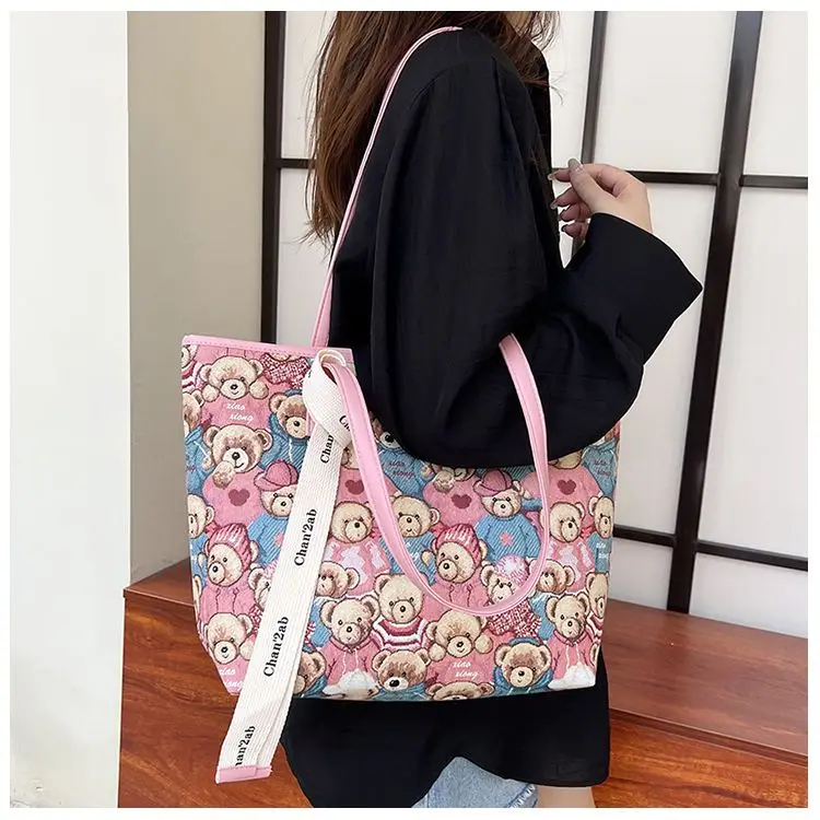 Cute Bear Shoulder Bag Large Capacity Tote Bag for Women Soft Fluffy Kawaii Casual Girls Kid Solid Color Crossbody Bag
Cute Bear Shoulder Bag Large Capacity Tote Bag for Women Soft Fluffy Kawaii Casual Girls Kid Solid Color Crossbody Bag