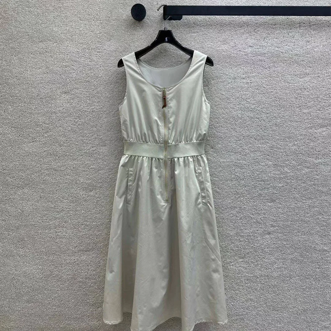 2024 New Fashion Summer Tank Dress Women O-neck Sleeveless Front Zipper Elastic Waistband Beige Color Casual Sweet Long Dresses
2024 New Fashion Summer Tank Dress Women O-neck Sleeveless Front Zipper Elastic Waistband Beige Color Casual Sweet Long Dresses