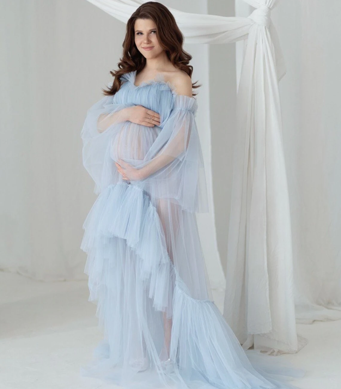 

Off Shoulder Baby Blue Maternity Robes for Pregnant Women Ruffles Photo Shoot Dresses Sexy Sweep Train See Thru Baby Shower Gown