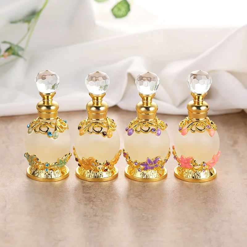 60 X 15ML Refillable Perfume Bottle Dubai Gilded lily Essential Oil Container Empty Fragrance Bottles with Crystallites Glued
60 X 15ML Refillable Perfume Bottle Dubai Gilded lily Essential Oil Container Empty Fragrance Bottles with Crystallites Glued