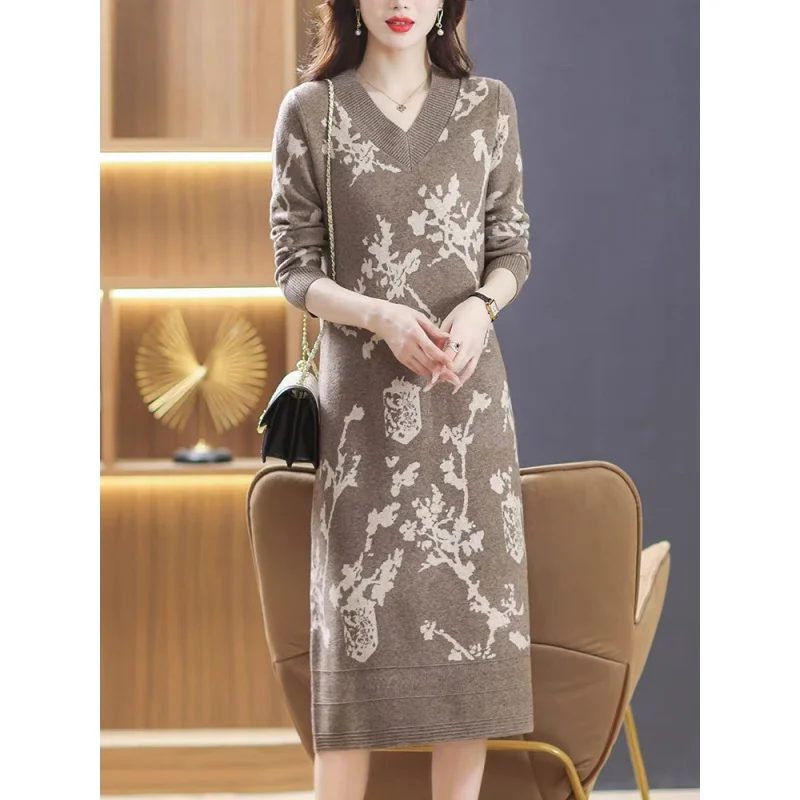 2023 New Fashion Colorful Dress Women's Autumn/Winter Vintage Knitted Pullover Korean V-neck Loose Fit Cashmere Sweater Vestidos
2023 New Fashion Colorful Dress Women's Autumn/Winter Vintage Knitted Pullover Korean V-neck Loose Fit Cashmere Sweater Vestidos