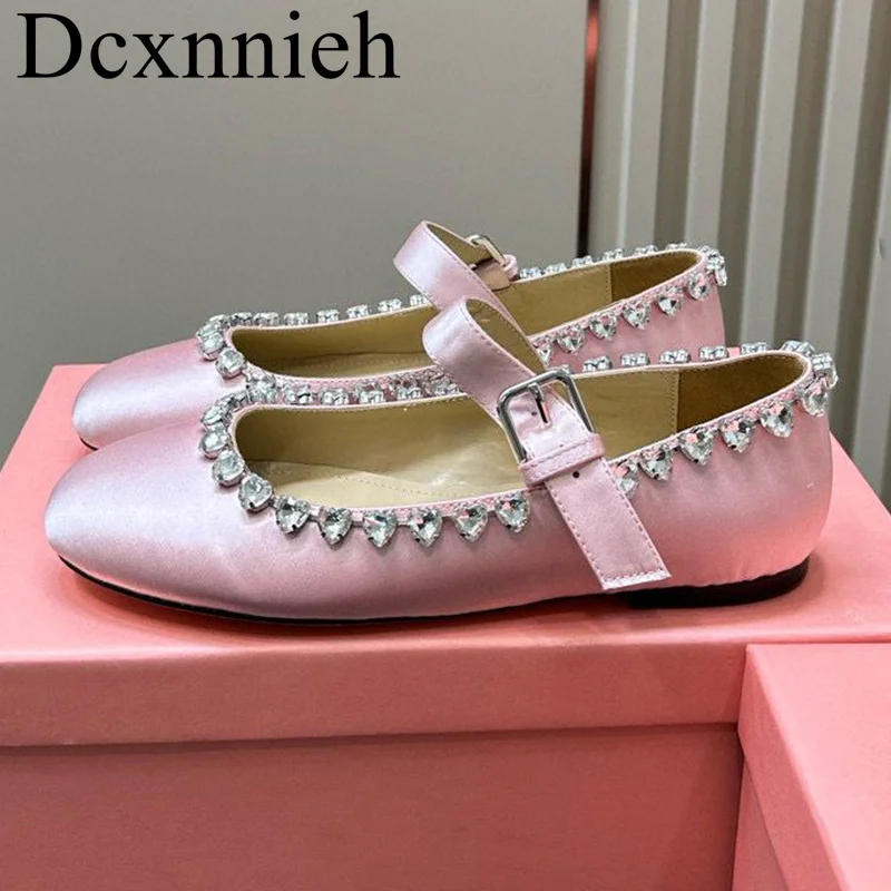 2024 Round genuine leather flat shoes with needle buckle crystal decoration Loafers flat bottomed versatile ballet flat shoes
2024 Round genuine leather flat shoes with needle buckle crystal decoration Loafers flat bottomed versatile ballet flat shoes