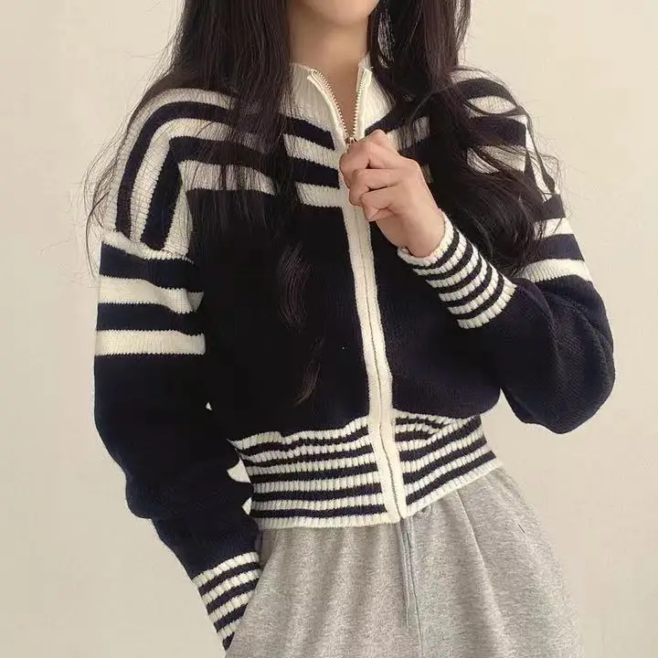 Zip-Up Stand Collar Waist Hugging Stripe Knit Cardigan Women Autumn And Winter Chic Small Crop Sweater Outerwear Top
Zip-Up Stand Collar Waist Hugging Stripe Knit Cardigan Women Autumn And Winter Chic Small Crop Sweater Outerwear Top