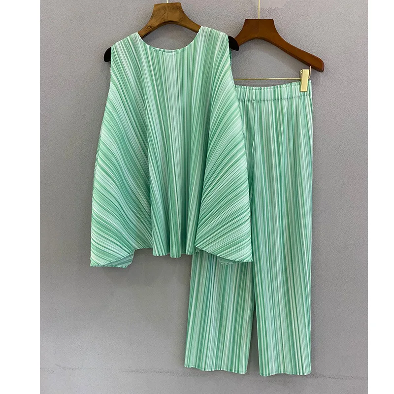 Women Shirts Pleated Vest Top Striped Straight Wide Leg Pants Two-piece Sleeveless Fashion Suit Casual Loose Thin Woman Clothes
Women Shirts Pleated Vest Top Striped Straight Wide Leg Pants Two-piece Sleeveless Fashion Suit Casual Loose Thin Woman Clothes