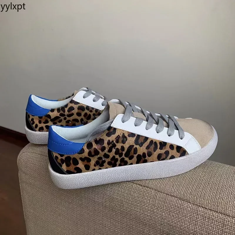 New Korean version color blocking internet red dirty shoes, cowhide small white shoes, leopard print casual shoes for women
New Korean version color blocking internet red dirty shoes, cowhide small white shoes, leopard print casual shoes for women
