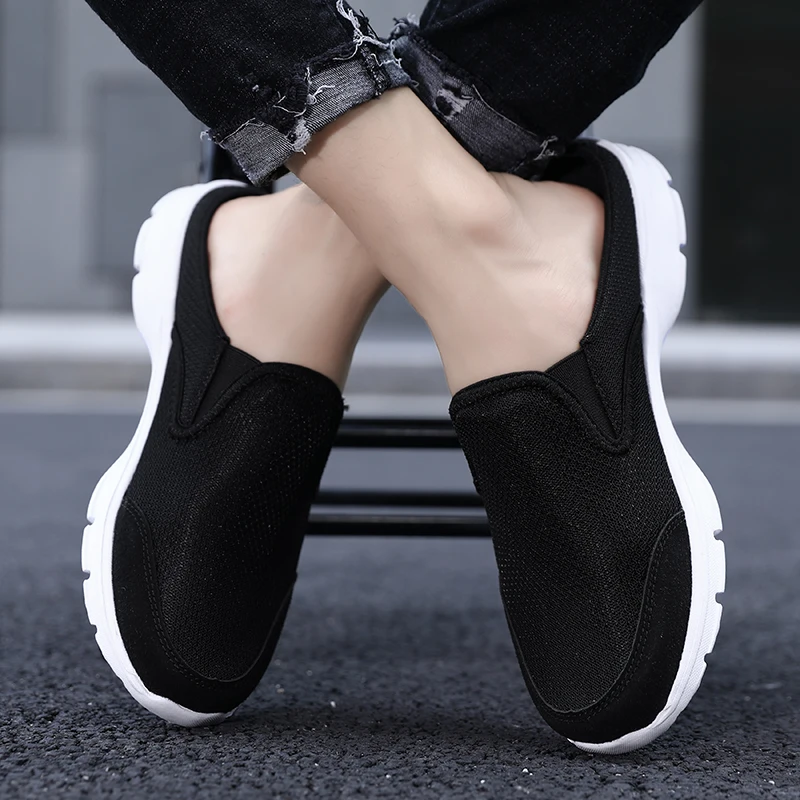 Fujeak Lightweight Flats Heelless Slippers Comfortable Breathable Men's Shoes Non-slip Walking Shoes Half Slippers Large 39-48
Fujeak Lightweight Flats Heelless Slippers Comfortable Breathable Men's Shoes Non-slip Walking Shoes Half Slippers Large 39-48