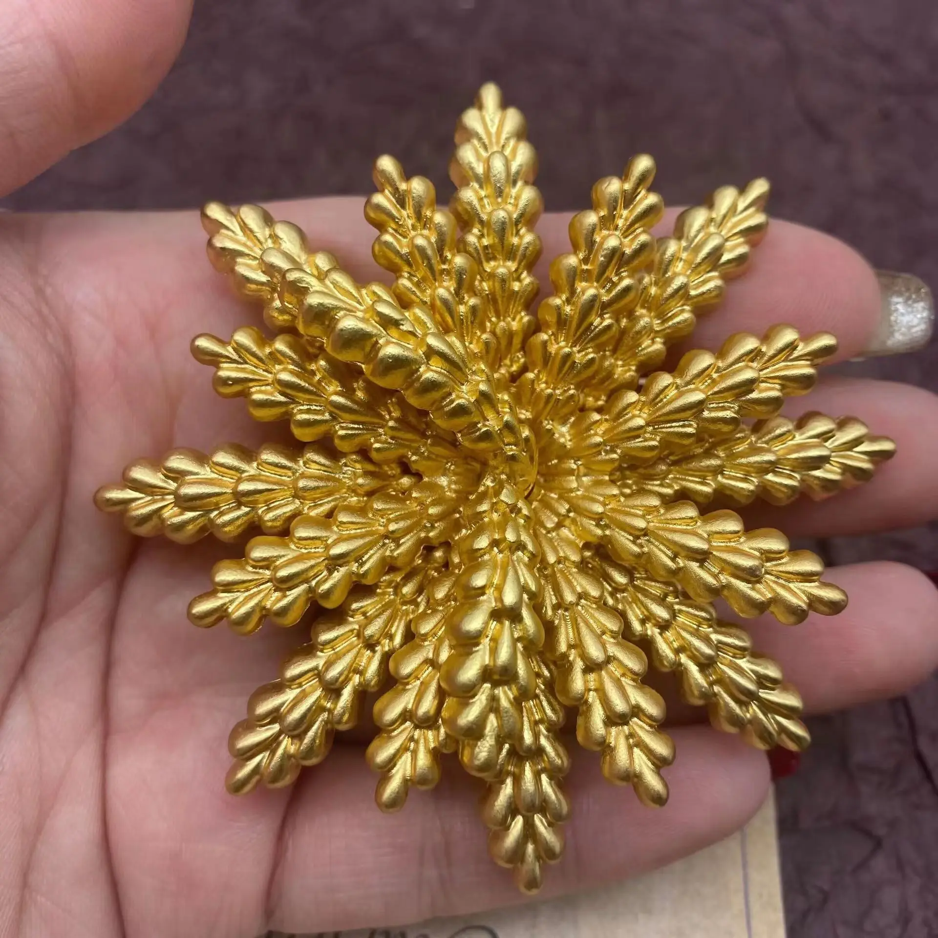 vintage Western wheat multi-layer heavy industry electroplated gold high quality brooch earrings
vintage Western wheat multi-layer heavy industry electroplated gold high quality brooch earrings